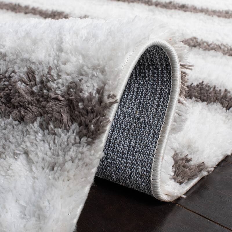 SAFAVIEH Berber Shag Stasya Stripe 1.25-inch Thick Rug