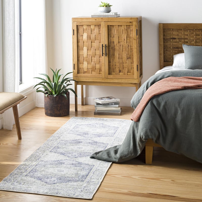 Livabliss Amelie Vintage Medallion Machine Washable Area Rug