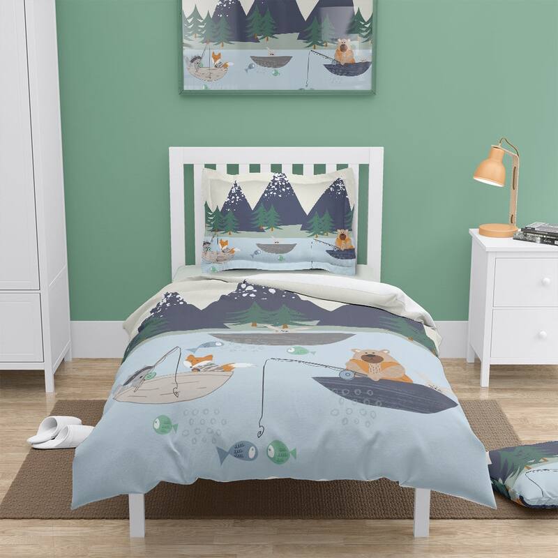 Laural Home Outdoor Critters Fishing Comforter