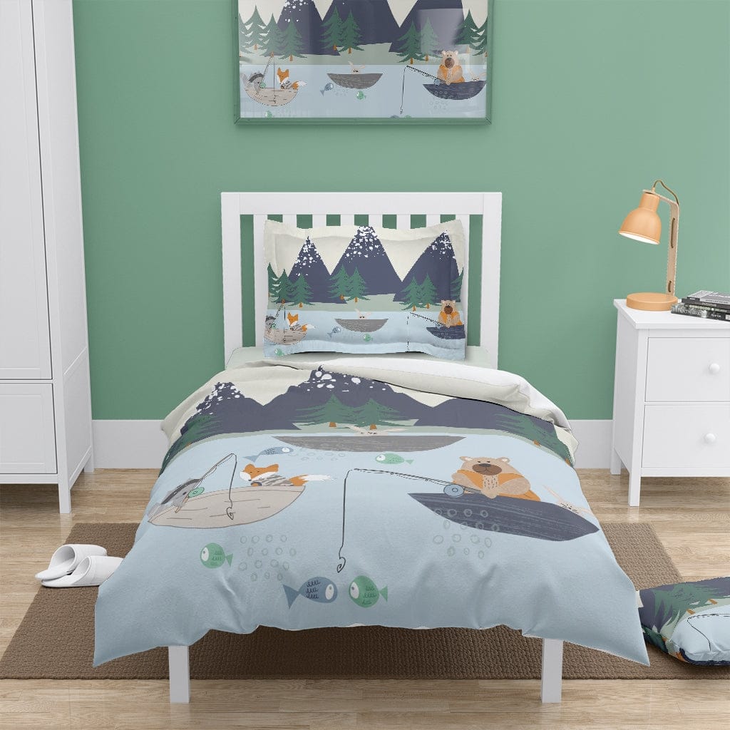 Laural Home Outdoor Critters Fishing Comforter