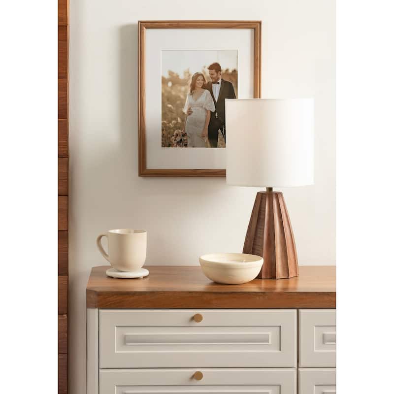 Kate and Laurel Ciji Scalloped Table Lamp - 8x8x17