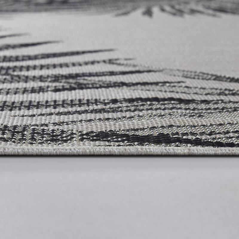 Cespedes Recycled Coastal Border Indoor/Outdoor Area Rug