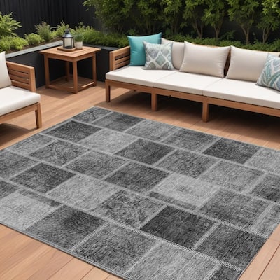 HomeRoots Patchwork Transitional Rectangle Outdoor Rug
