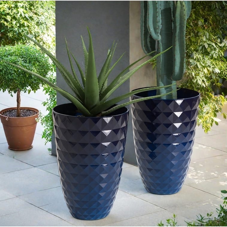 Glitzhome Oversized Eco-Friendly PE Tall Planter Porch Flowerpot (Set of 2)