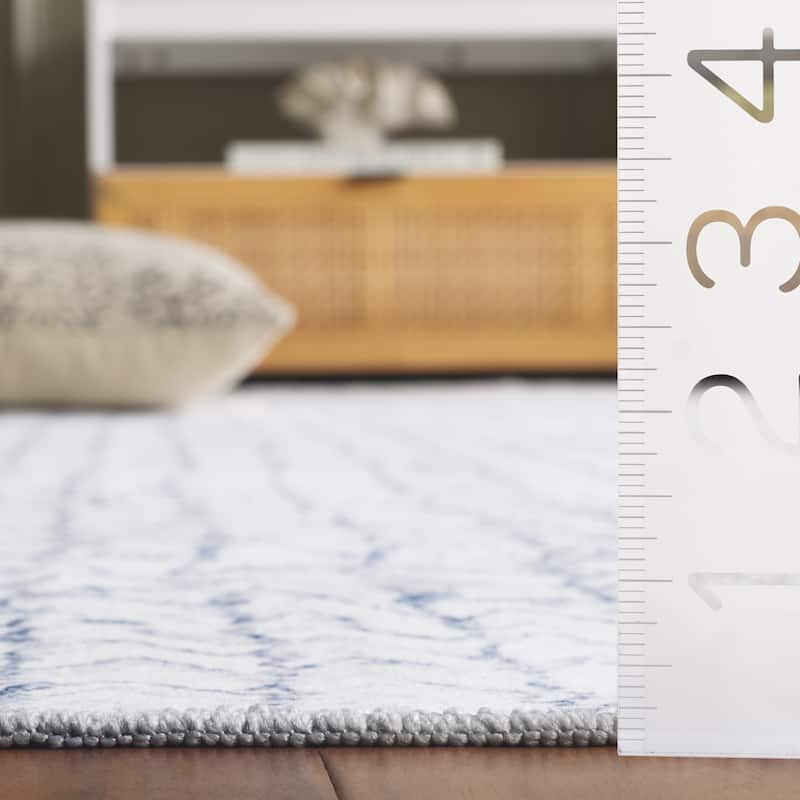 SAFAVIEH Malibu Trix Modern & Contemporary Rug