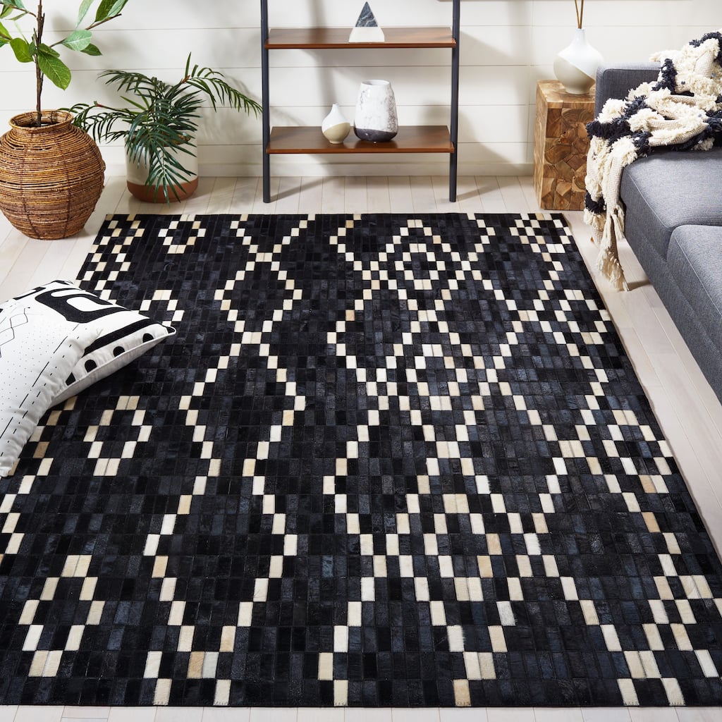 SAFAVIEH Handmade Studio Leather Helgrit Mid-Century Modern Rug