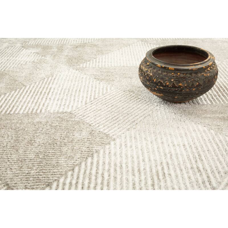 Lefkada Collection Modern Geometric Area Rug