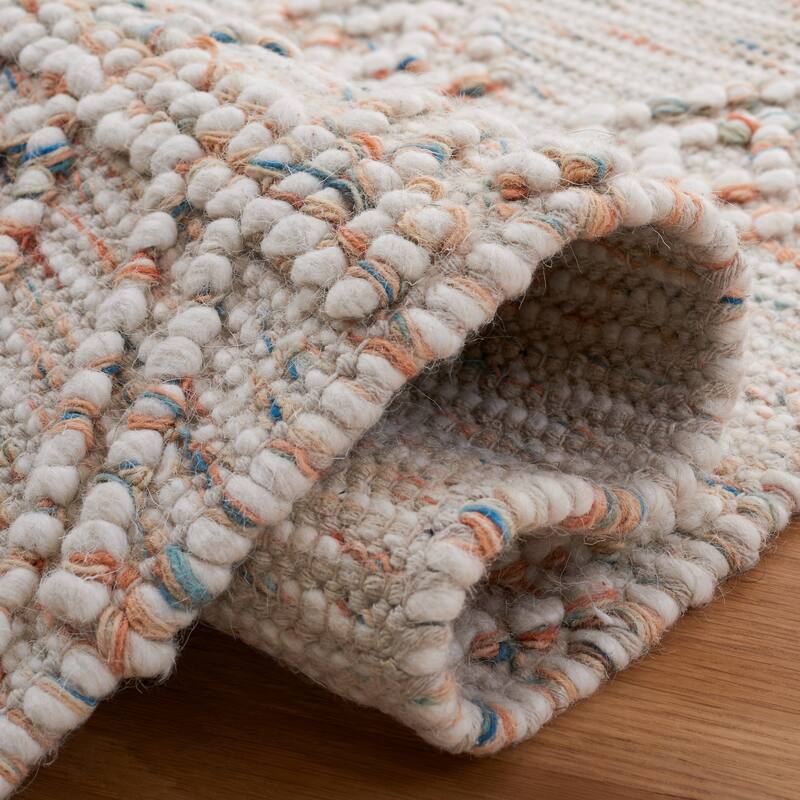 SAFAVIEH Handmade Natura Rafif Moroccan Boho Wool Rug