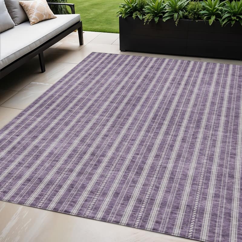 HomeRoots Striped Transitional Rectangle Outdoor Rug - 5' X 8'