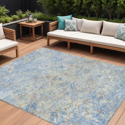 HomeRoots Geometric Transitional Rectangle Outdoor Rug