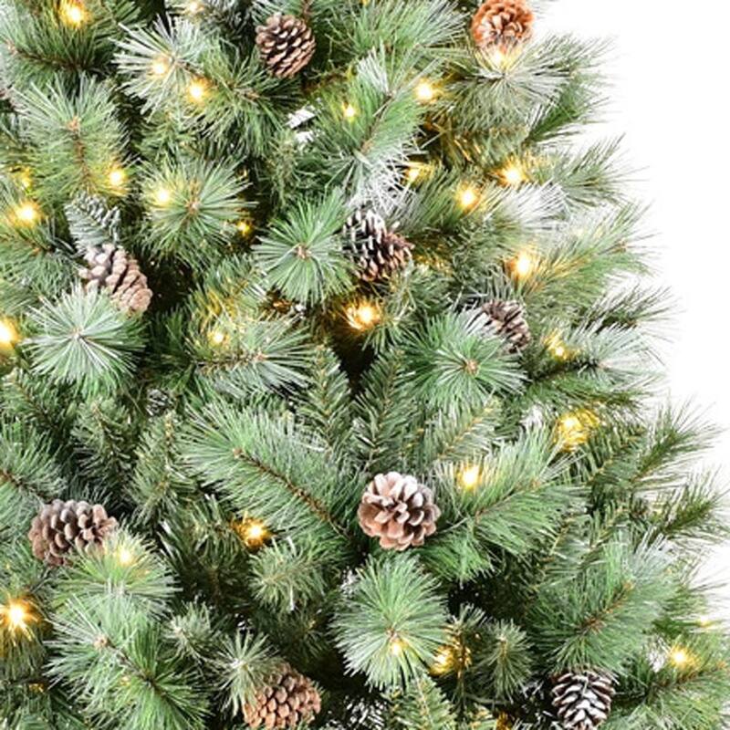 HomeRoots 7.5' Full Pine Christmas Tree With Decorations - Green - 56.00 in. x 90.00 in. x 56.00 in.