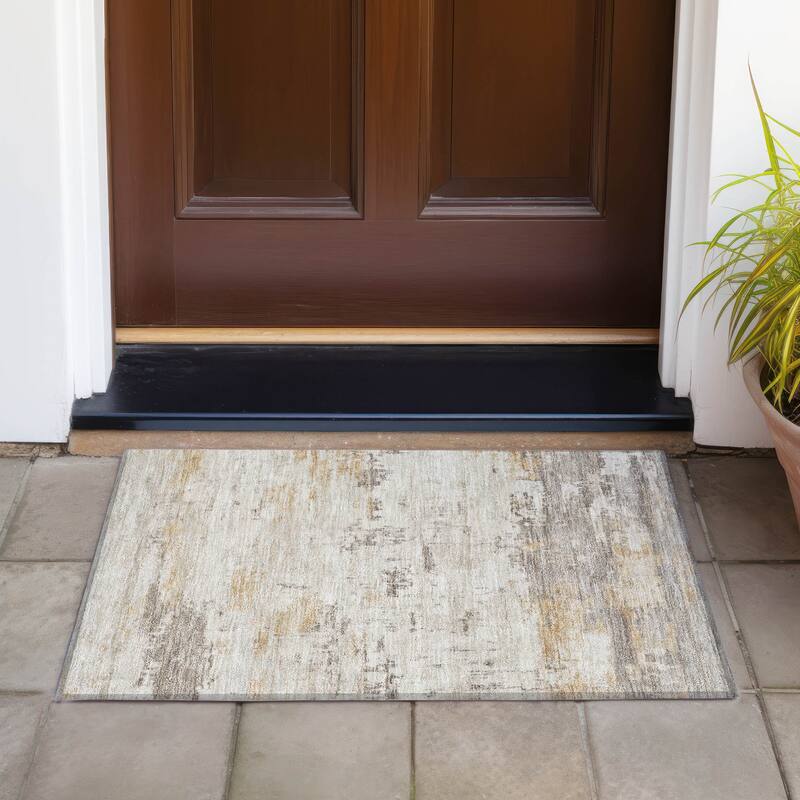 Machine Washable Indoor/Outdoor Abstract Allure Chantille Rug - Putty - 1'8" x 2'6"