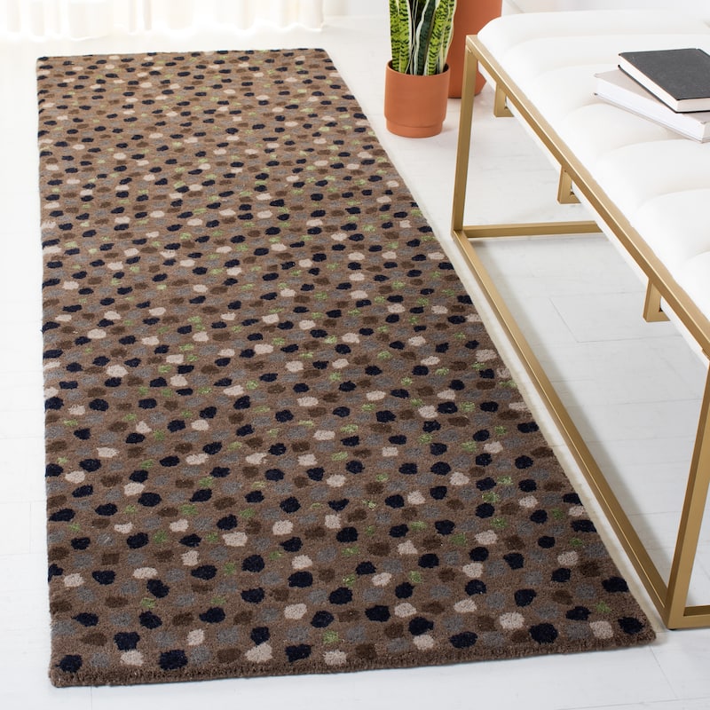 SAFAVIEH Handmade Soho Star Dots N.Z. Wool Rug - 2'6" x 8' Runner - Dark Grey/Multi