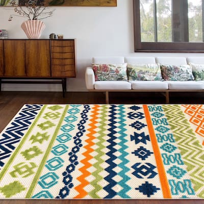 Troyes Contemporary Bohemian Indoor/Outdoor Area Rug