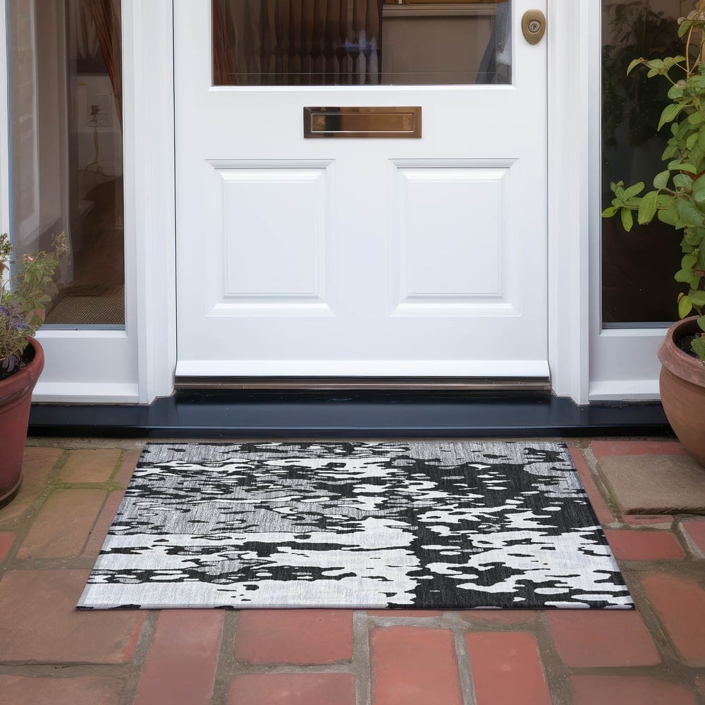 Machine Washable Indoor/ Outdoor Abstract Contemporary Chantille Rug