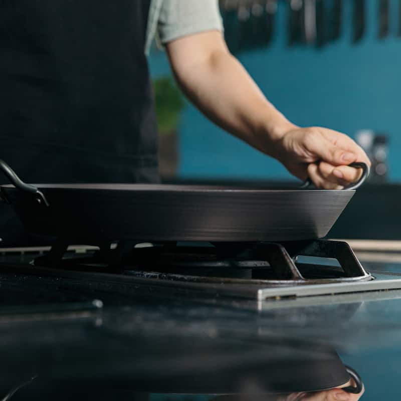Skottsberg 15 in. Carbon Steel Paella Pan