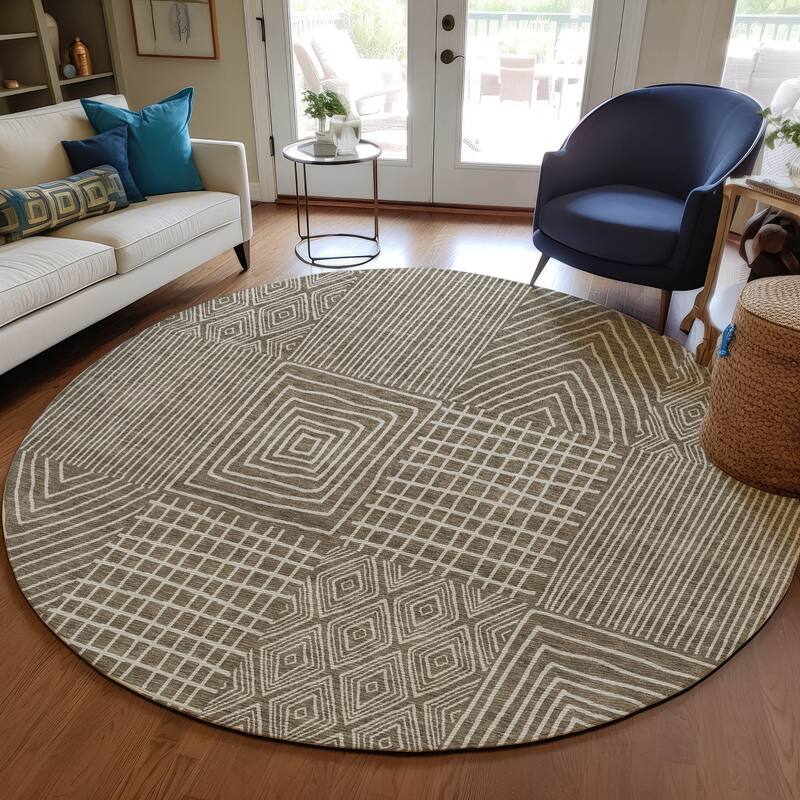 Machine Washable Indoor/ Outdoor Geo Patchwork Chantille Rug - Brown - 8' x 8'