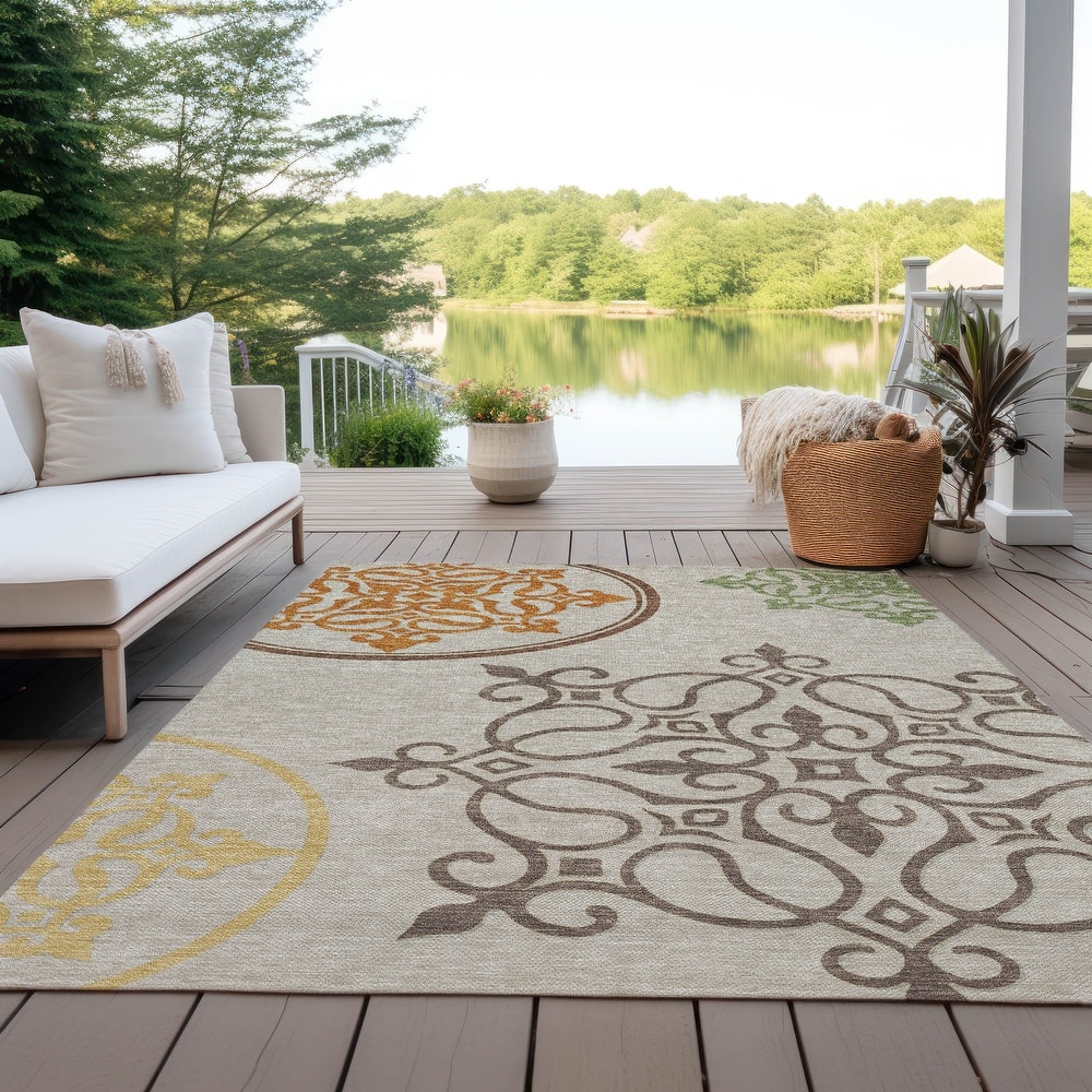 Machine Washable Indoor/ Outdoor Chantille Bold Medallions Rug