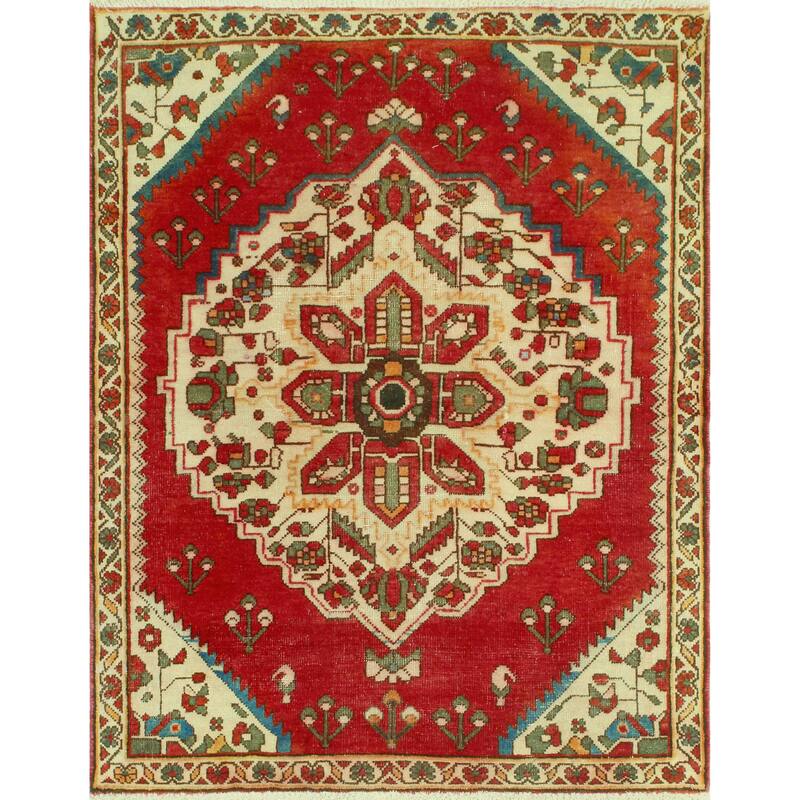 Fine Vintage Bakhtiari Asianne Red/Beige Rug - 3'8" x 4'9"