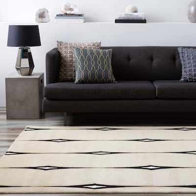 Hand-knotted Desborough Geometric Wool Area Rug - 9' x 13'
