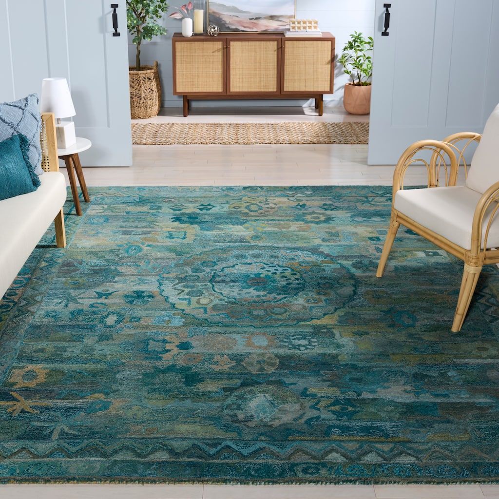 SAFAVIEH Handmade Anatolia Ramzia Traditional Rug