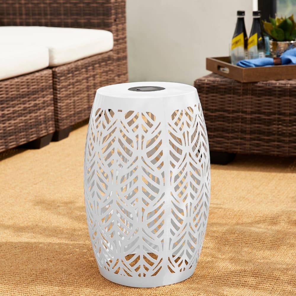 Glitzhome 18"H Outdoor Metal Side Table Garden Stool with Solar Lights