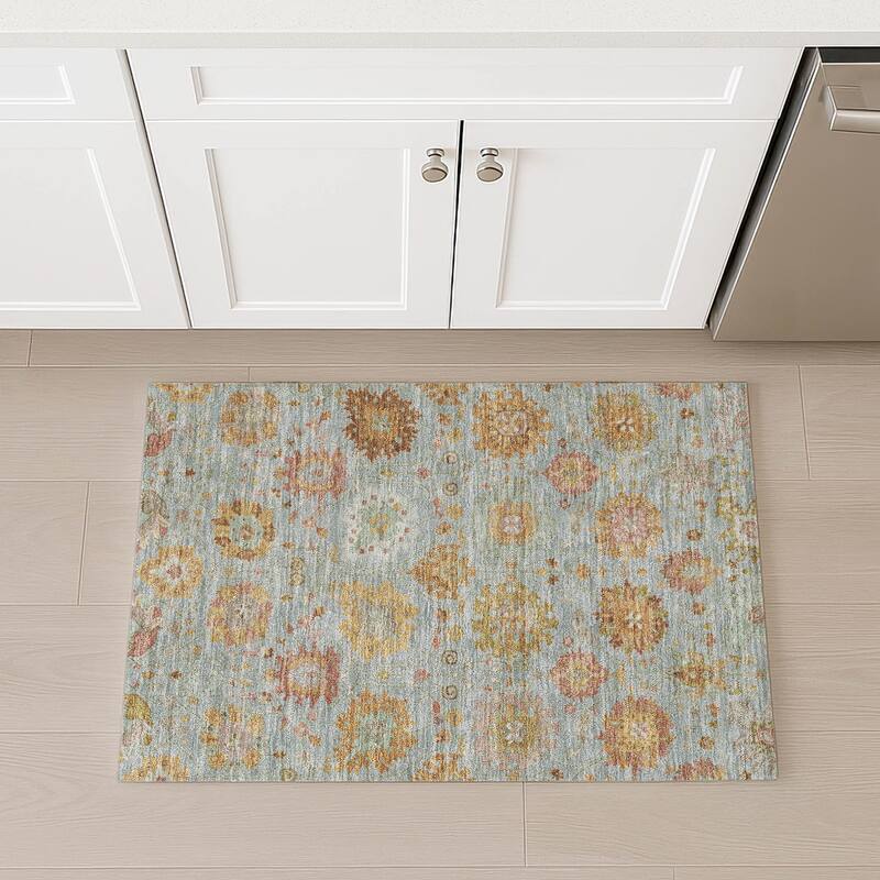Machine Washable Indoor/ Outdoor Vintage Traditional Chantille Rug