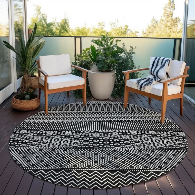 Machine Washable Indoor/ Outdoor Modern Stripes Chantille Rug - Black - 8' x 8'