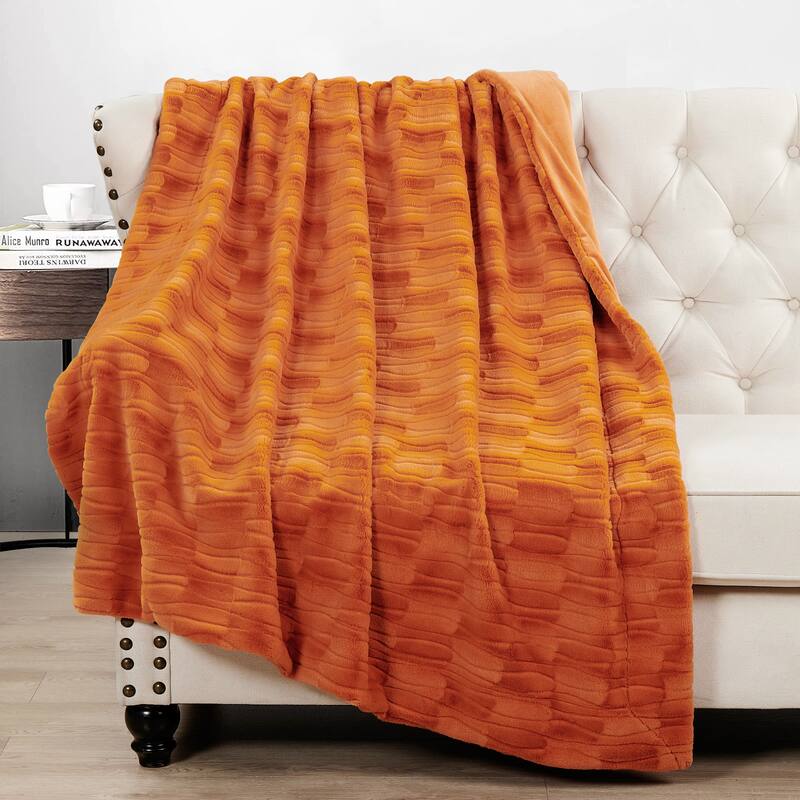 Home Soft Things Leaf Pattern FauxFur Throw Cozy Textured Blanket