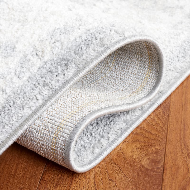SAFAVIEH Layla Lorelei Shabby Chic Farmhouse Rug