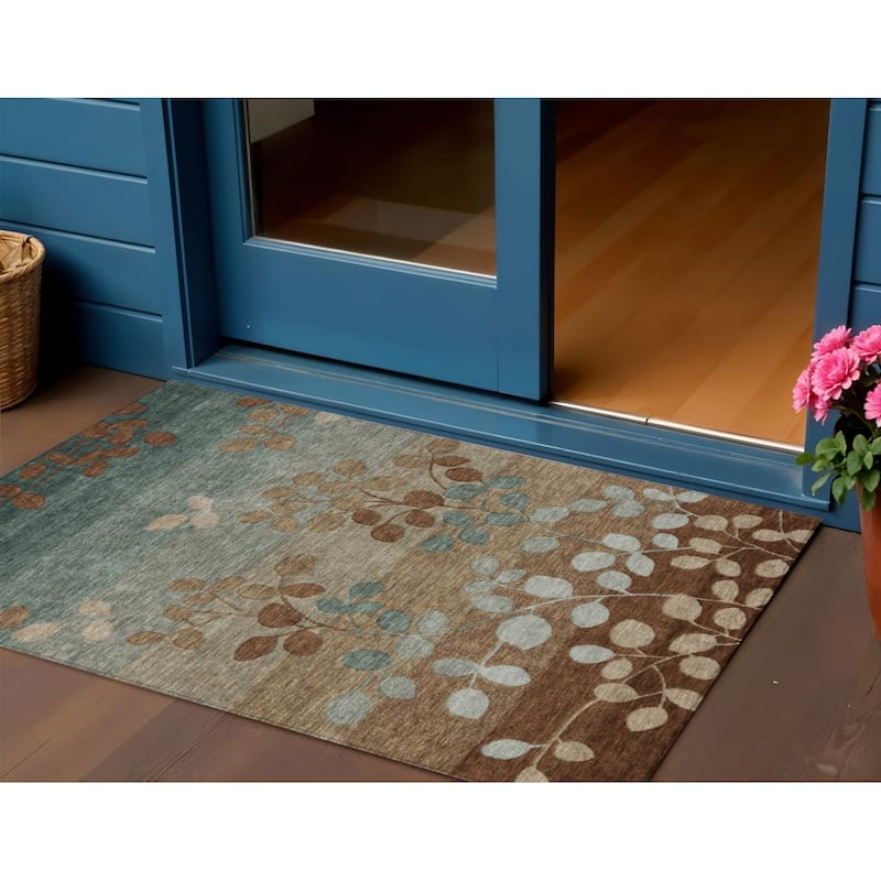 HomeRoots Floral Transitional Rectangle Outdoor Rug - 3' x 5'