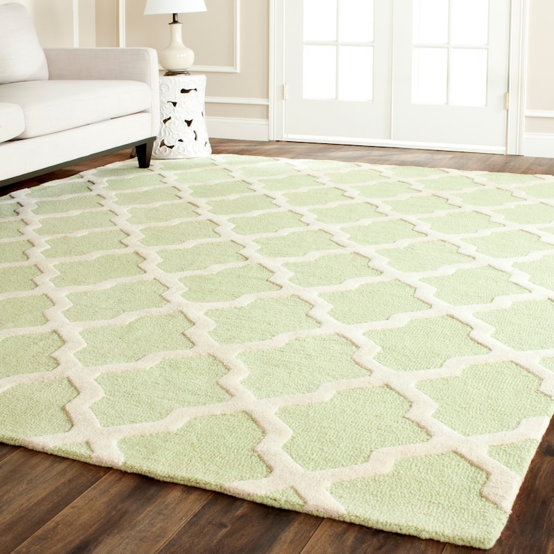 SAFAVIEH Handmade Cambridge Eirny Moroccan Trellis Wool Rug - 11' x 15' - Light Green/Ivory