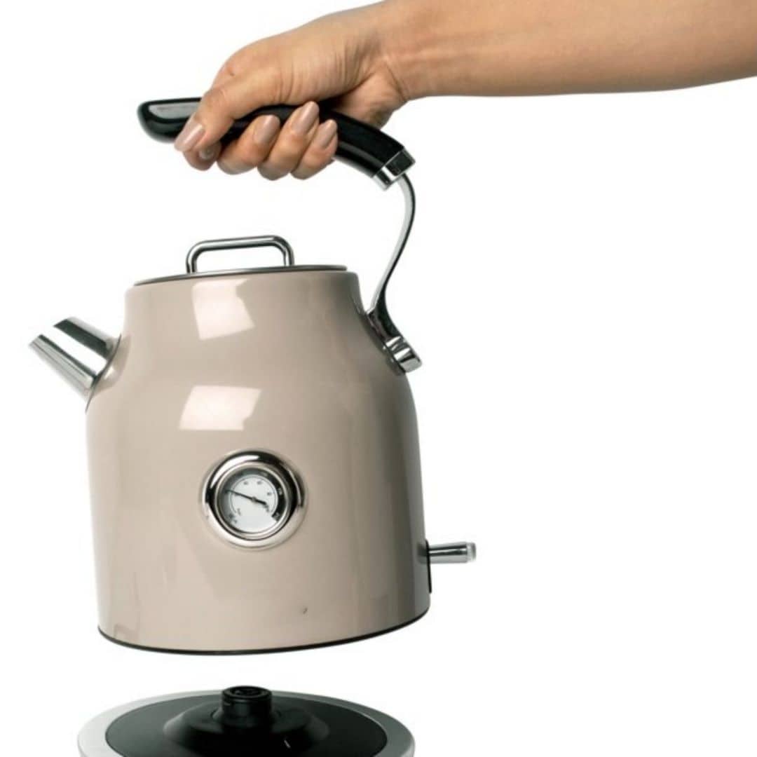 https://ak1.ostkcdn.com/images/products/is/images/direct/ada2d10c5d060f3357b86efd0642c105f7fb0019/1.7-Liter-Stainless-Steel-Electric-Kettle.jpg