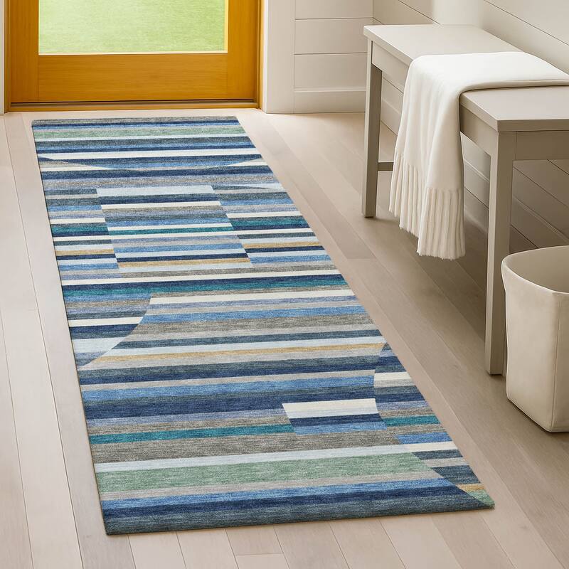 Machine Washable Indoor/ Outdoor Modern Cokedale Chantille Rug