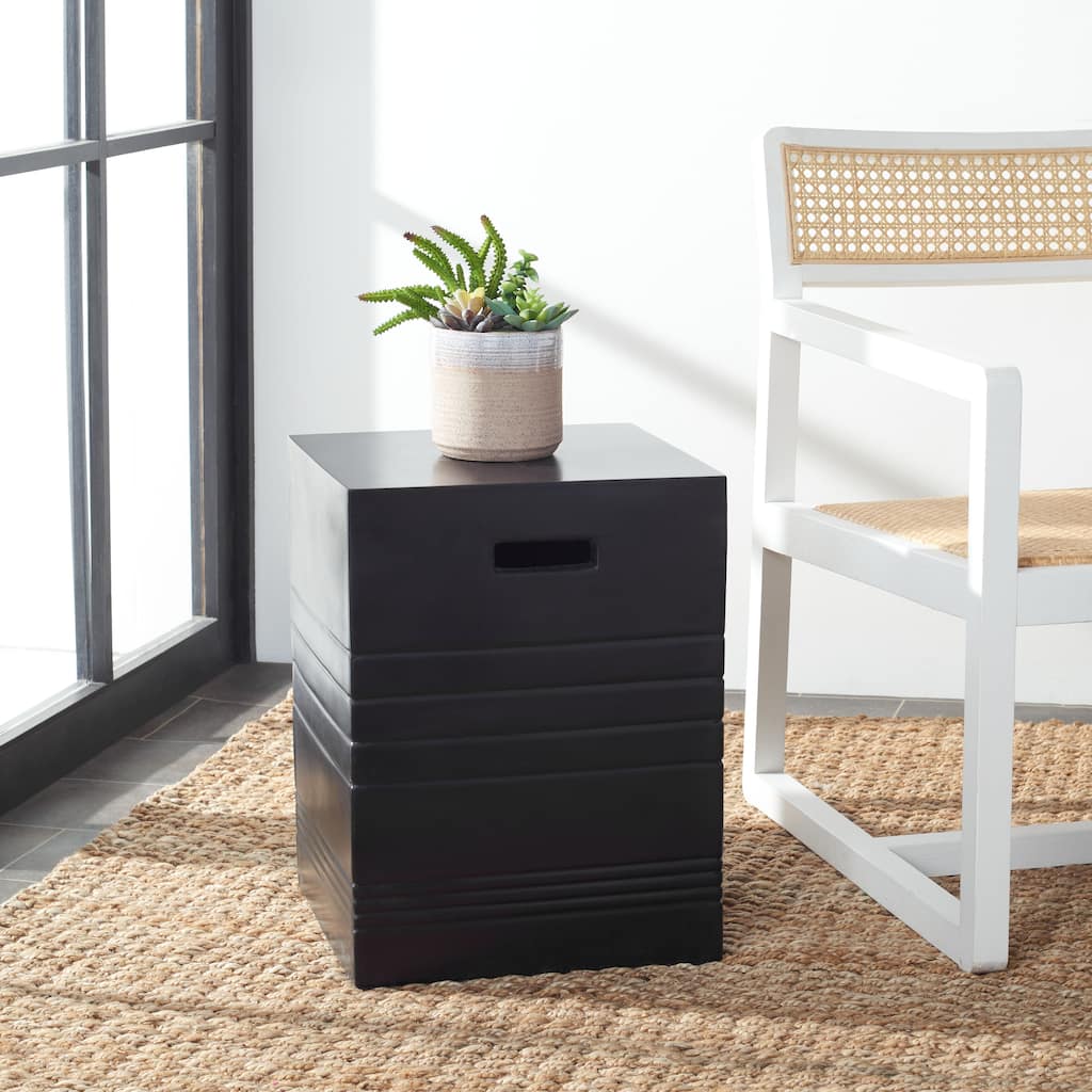 SAFAVIEH Outdoor Deidara Concrete Accent Stool - 14"W x 14"D x 18"H