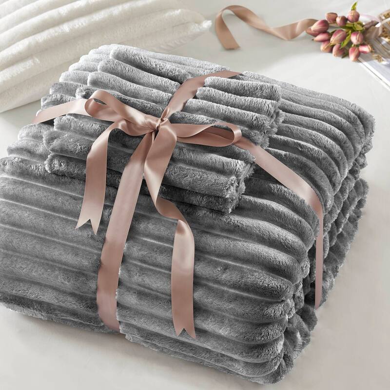 Chelsea Square Avril Fluffy Ribbed Plush Comforter Set