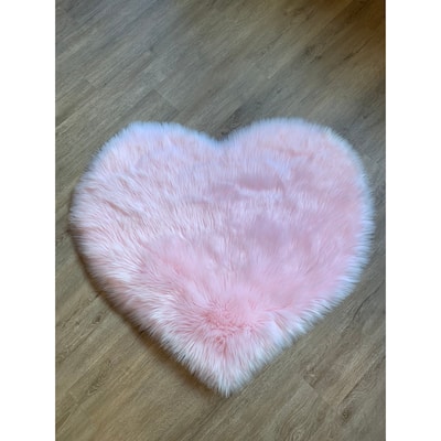 Luxurious Faux Sheepskin Heart Shaped Area Rug