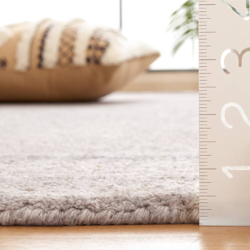 SAFAVIEH Handmade Abstract Mick Contemporary Rug