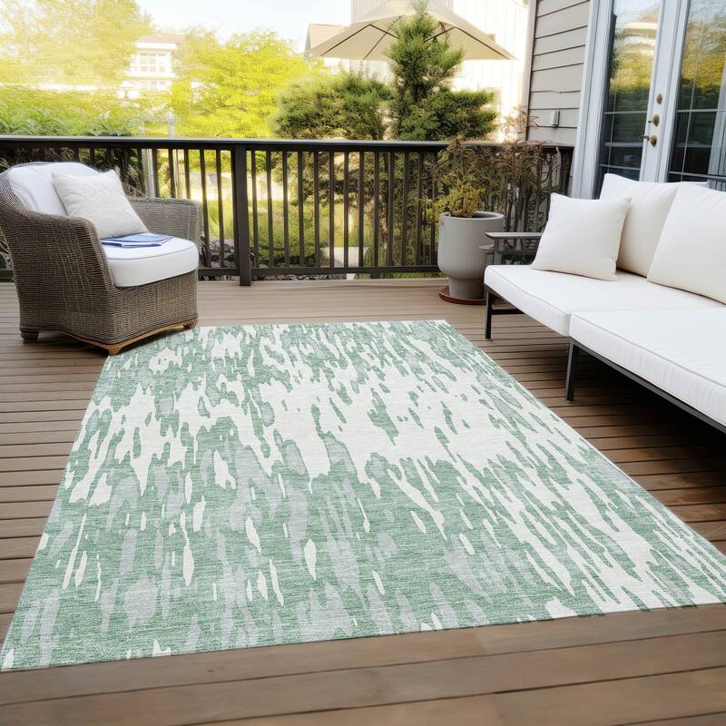 Machine Washable Indoor/ Outdoor Abstract Chantille Rug