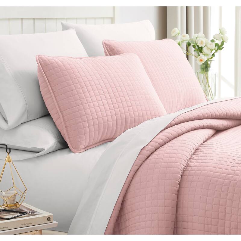 Oversized Solid 3-piece Quilt Set by Southshore Fine Linens