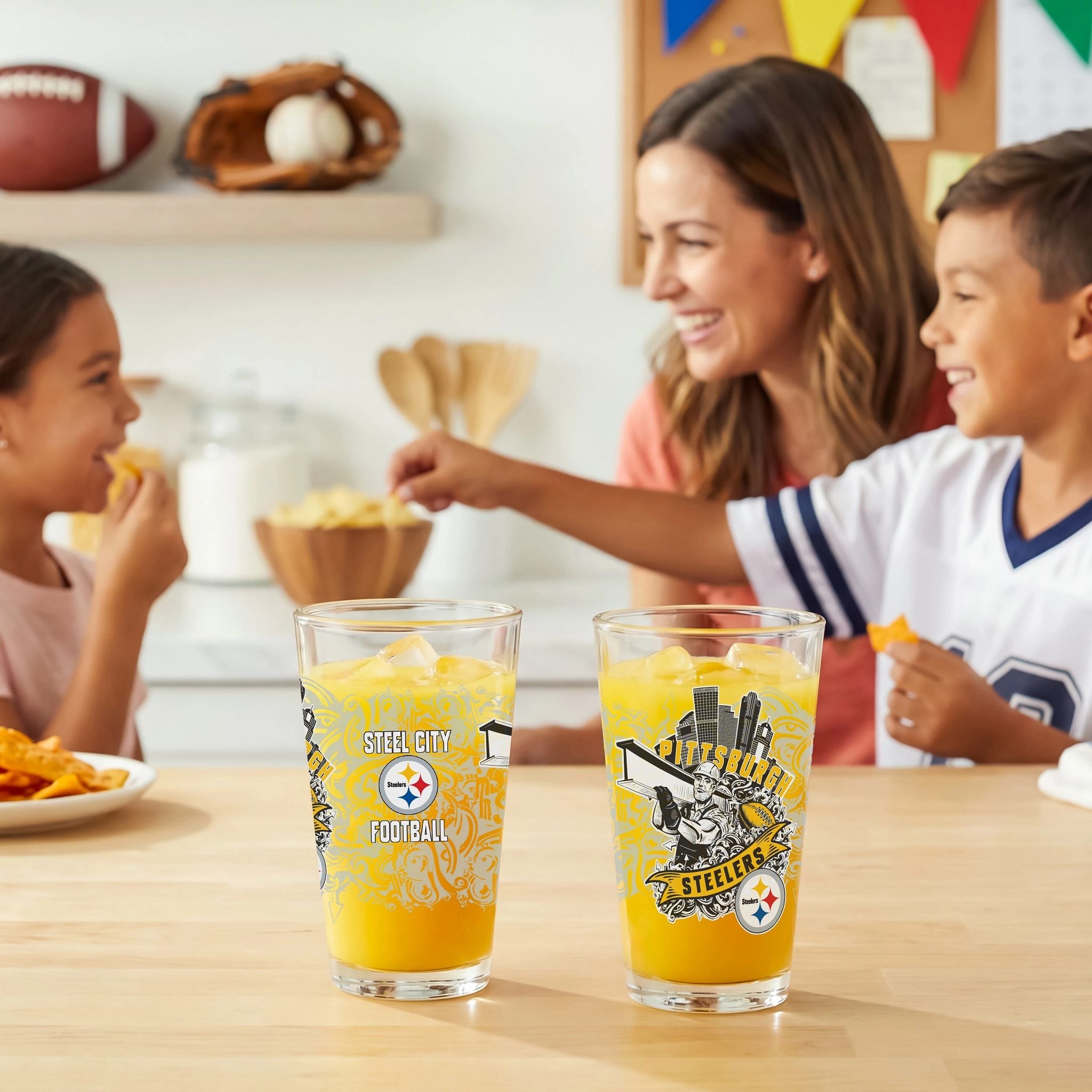 Pittsburgh Steelers 16 oz Pint Glasses, Set of 2 - 16 oz