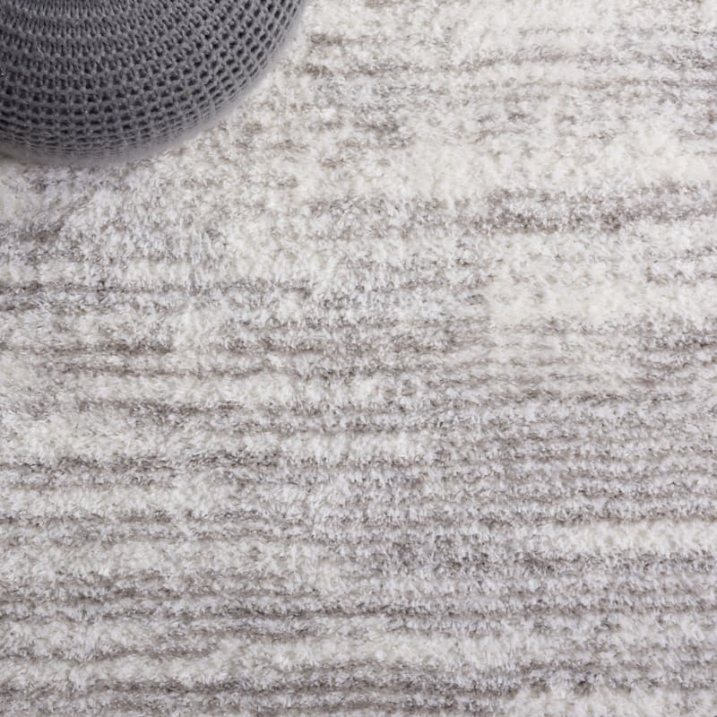 SAFAVIEH Tahoe Shag Yaprak Abstract 1.2-inch Thick Rug