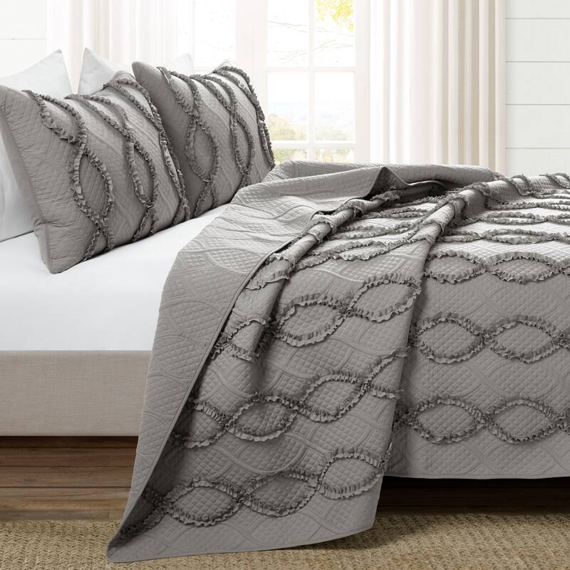 Lush Decor Avon Textured Ruffle 3 Piece Quilt Set