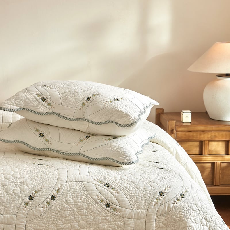 3Pcs Lightweight Cotton Quilt European Cottage Floral Bedspread Set