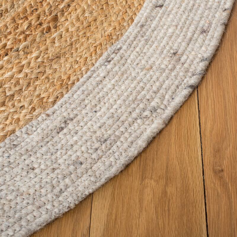 SAFAVIEH Handmade Braided Hvonn Jute Rug