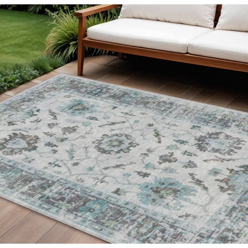 HomeRoots Floral Traditional Rectangle Outdoor Rug - 9' X 12'