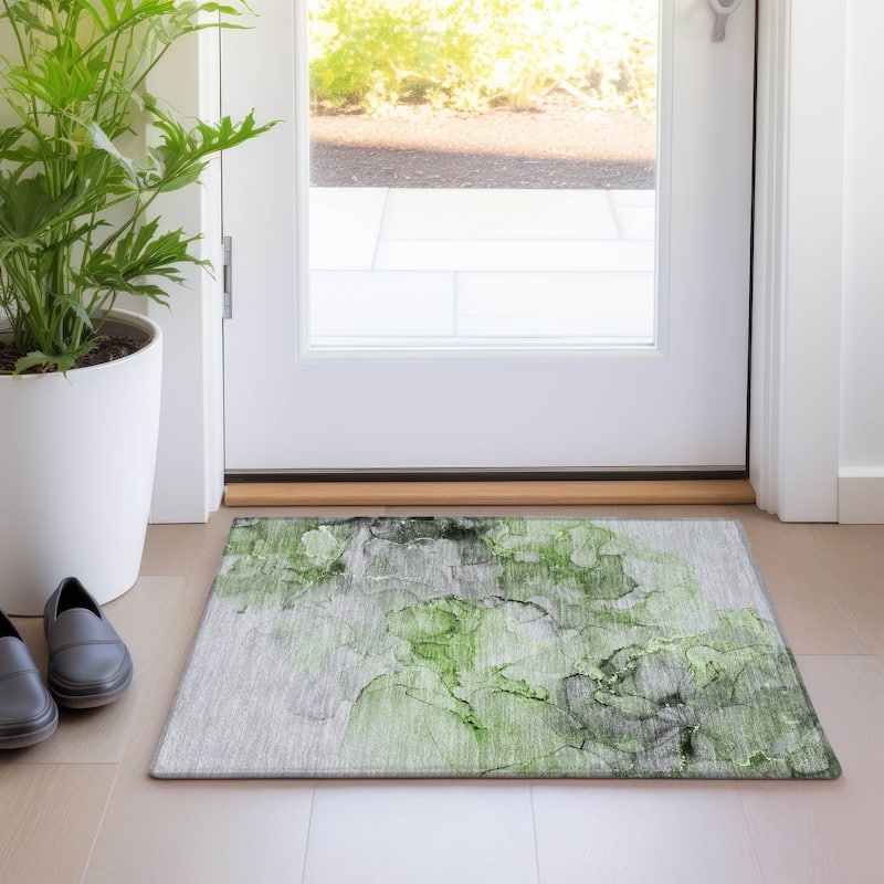 Machine Washable Indoor/ Outdoor Abstract Chantille Rug - Green - 1'8" x 2'6"