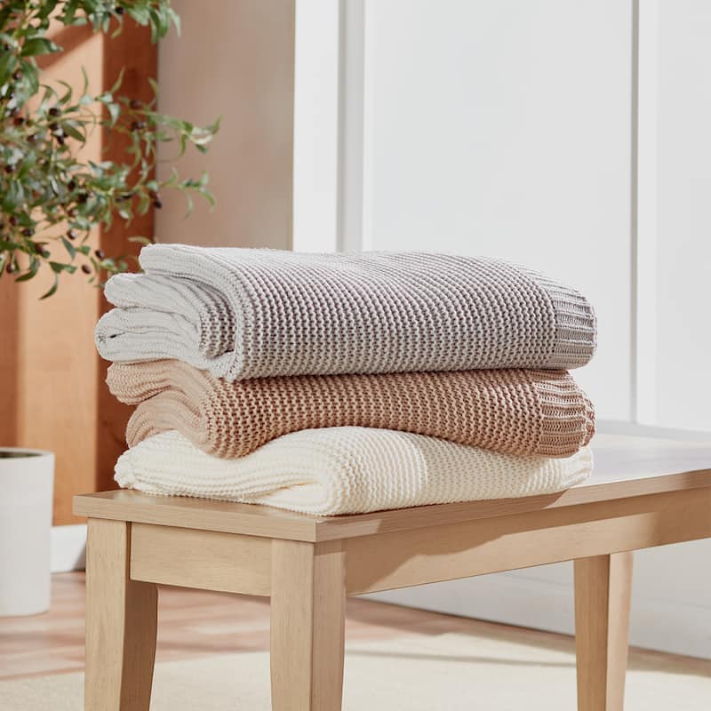 Splendid Synder 100% Acrylic Sweater Knit 50"x70" Throw Blanket