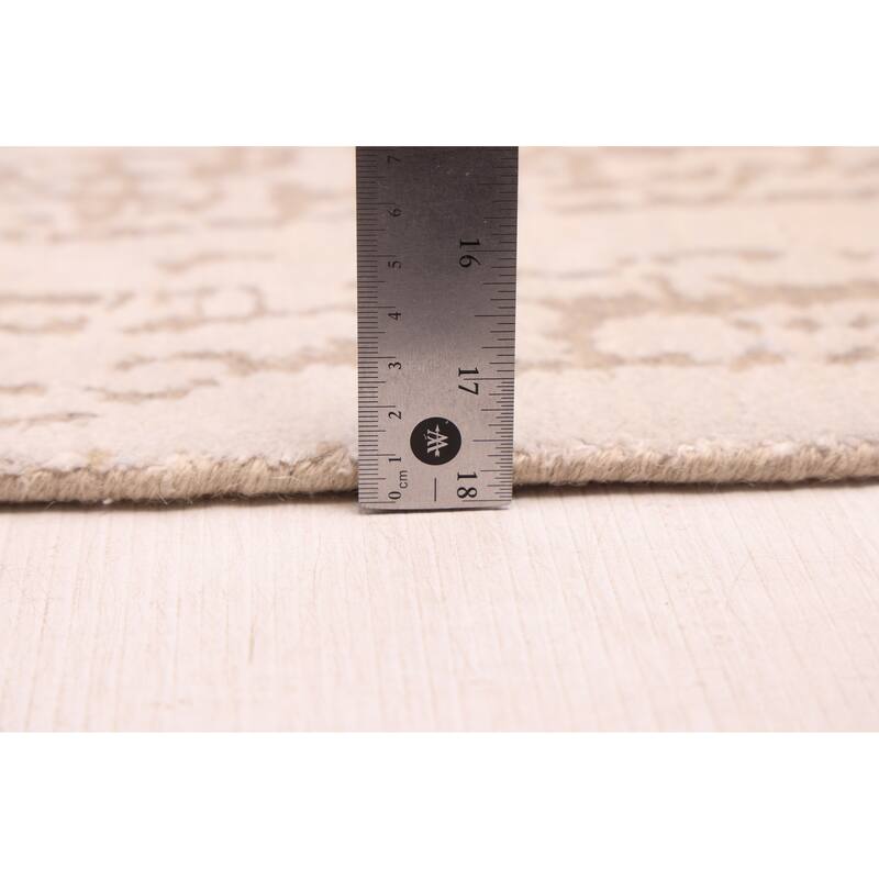 ECARPETGALLERY Hand-knotted Legacy Ivory, Silver Silk, Wool Rug - 2'6 x 12'3