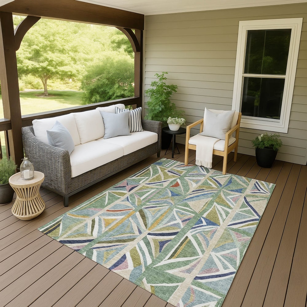 Machine Washable Indoor/ Outdoor Modern Mosaic Chantille Rug